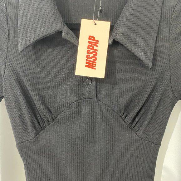 Premium Ribbed Collared Midi Dress - Picture 3 of 5